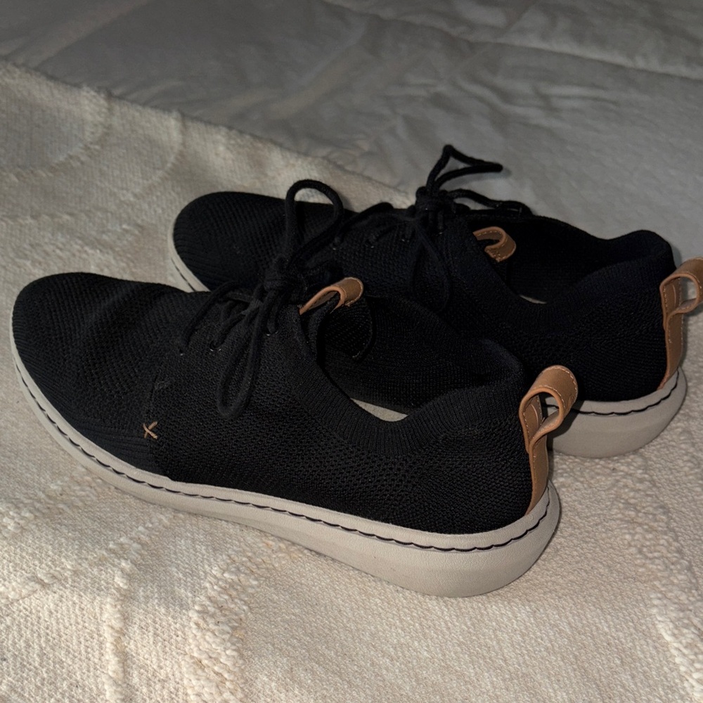 Clarks Black and Tan Men's Sneakers (see description disclaimer on size)
